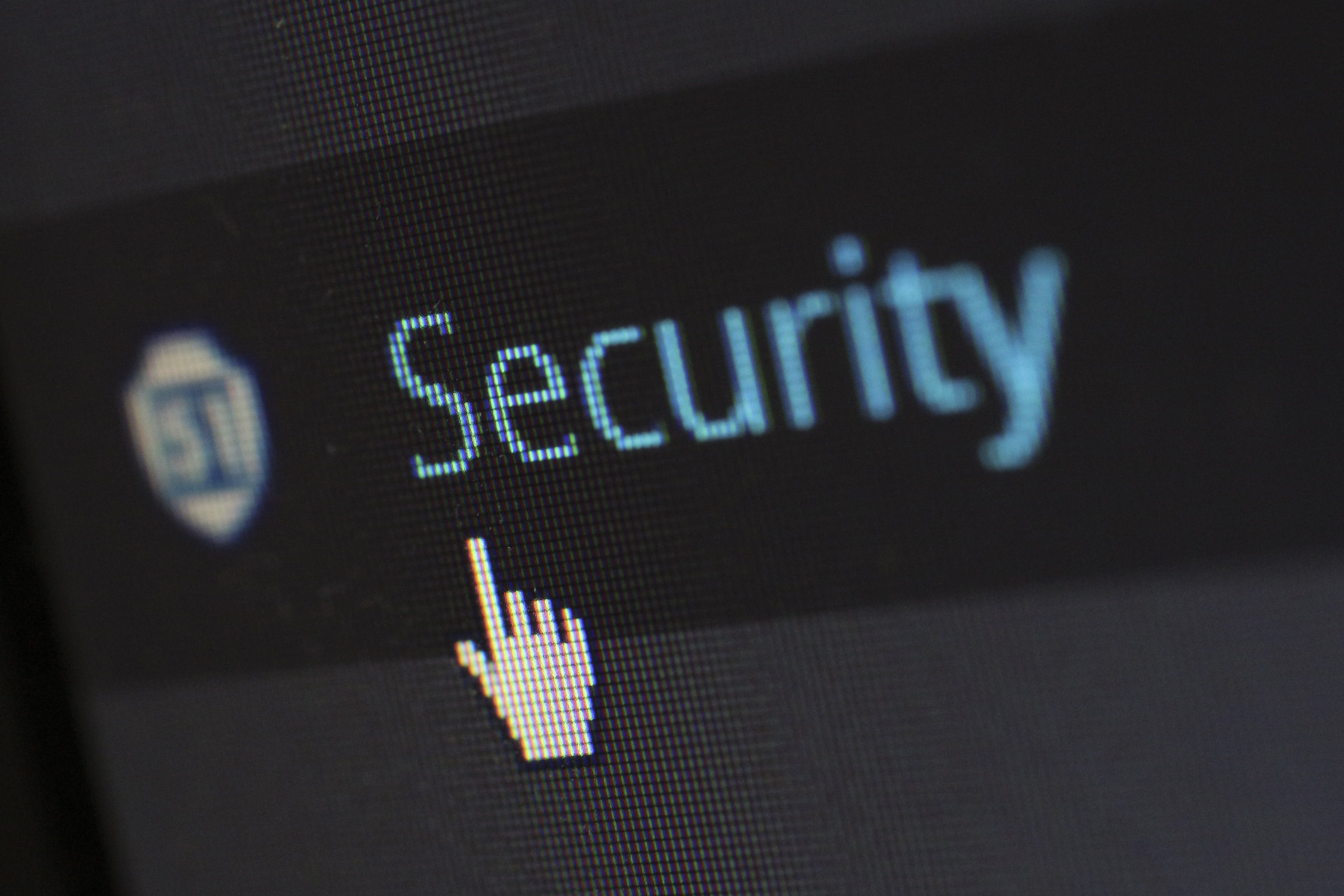 Tela de computador com o mouse apontando para a palavra Security